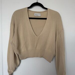 Aritzia Babaton Beige V-Neck Batwing Sweater
